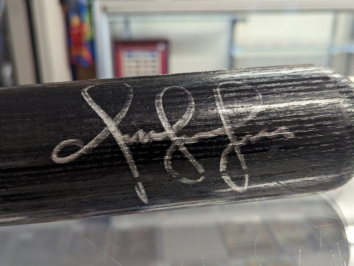 Omar Vizquel Signed Louisville Slugger Baseball Bat - Covert Comics and Collectibles