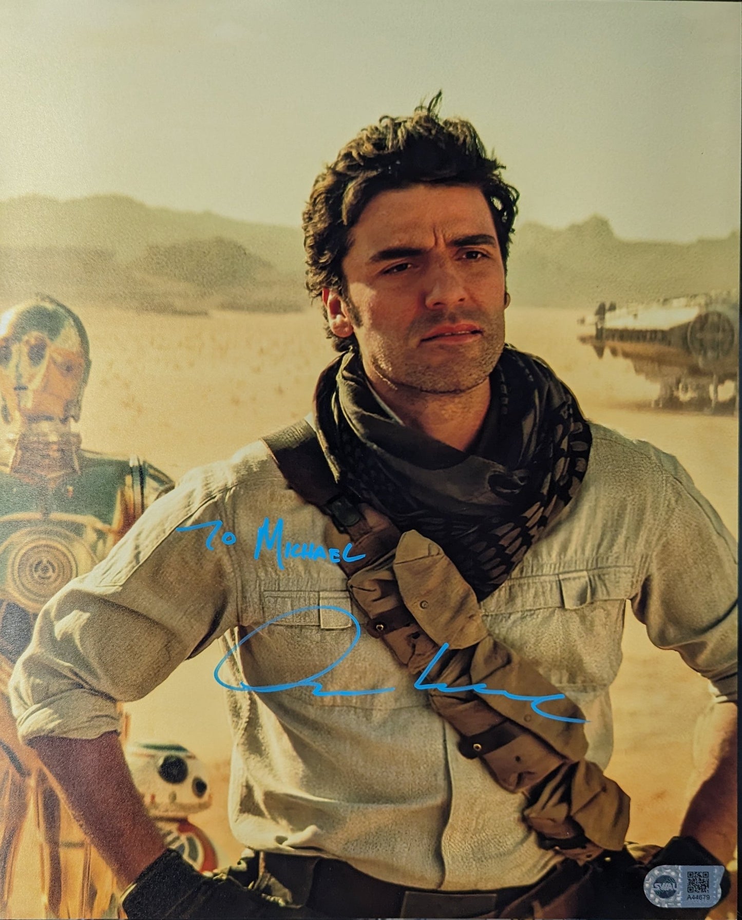 Oscar Isaac (Poe Dameron) Signed 11x14 - Covert Comics and Collectibles