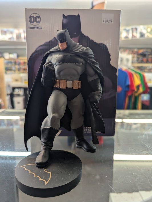 DC Designer Series Batman by Andy Kubert Mini Statue - Covert Comics and Collectibles